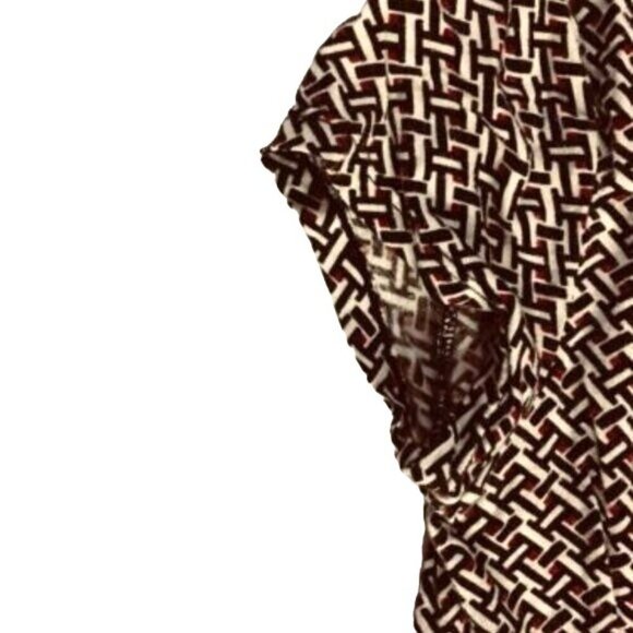 Ann Taylor Top Empire Waist Hi/Lo Hem Black/White/Red Geometric Print Size S - Picture 3 of 6